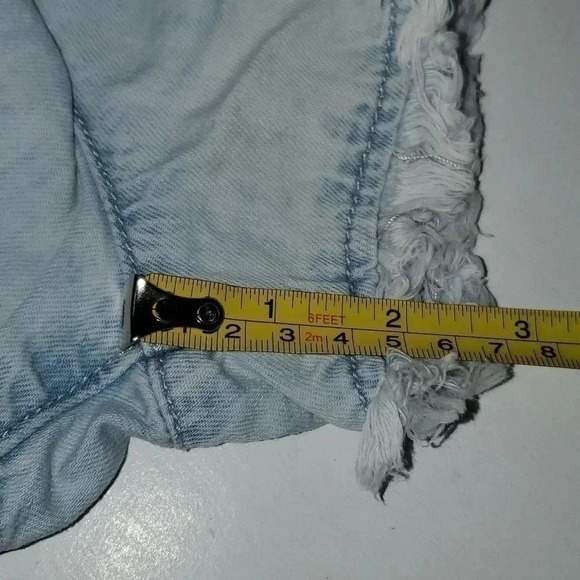 Blank NYC Lightwash Denim Elastic Waist Drawstring Shorts in Doing Too Much XS - Picture 12 of 12